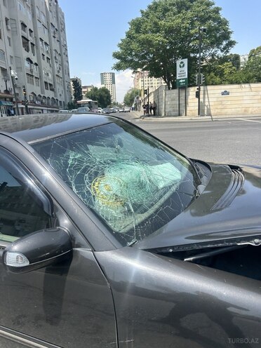 Mercedes E 240 2000, 450,000 km - 2.6 l - Bakı