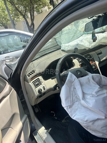 Mercedes E 240 2000, 450,000 km - 2.6 l - Bakı