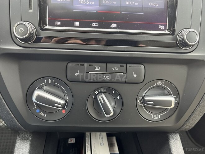 Volkswagen Jetta-9