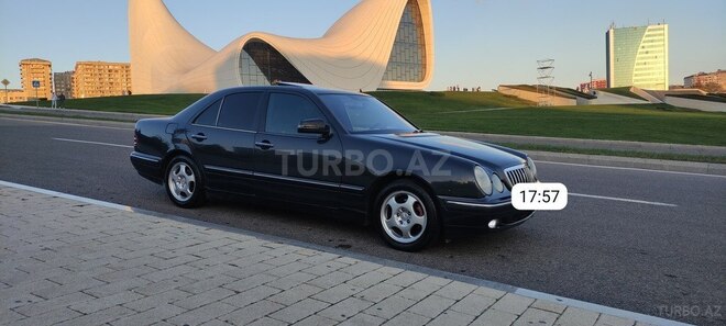 Mercedes E 220 d 2000, 436,569 km - 2.2 l - Saatlı