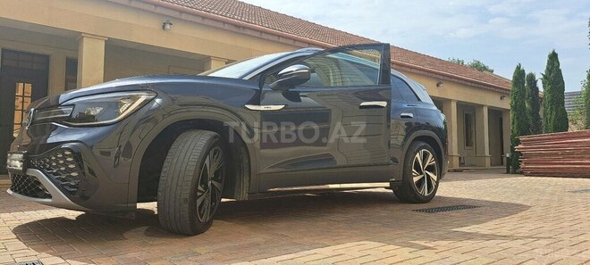 Volkswagen ID.6 Crozz-3