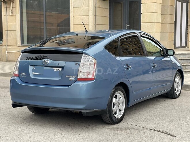 Toyota Prius-7