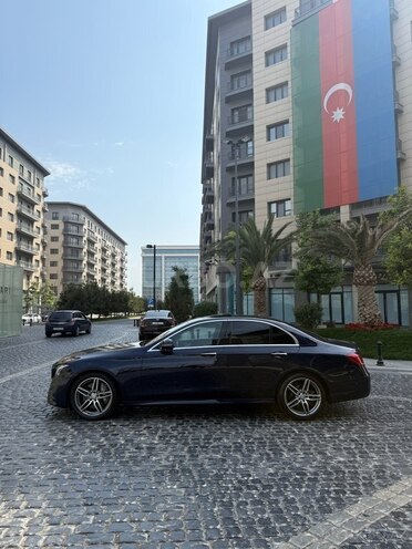 Mercedes E 300 4MATIC 2017, 111,140 km - 2.0 л - Bakı