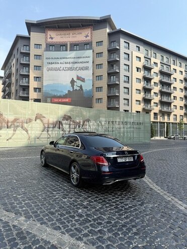 Mercedes E 300 4MATIC 2017, 111,140 km - 2.0 л - Bakı