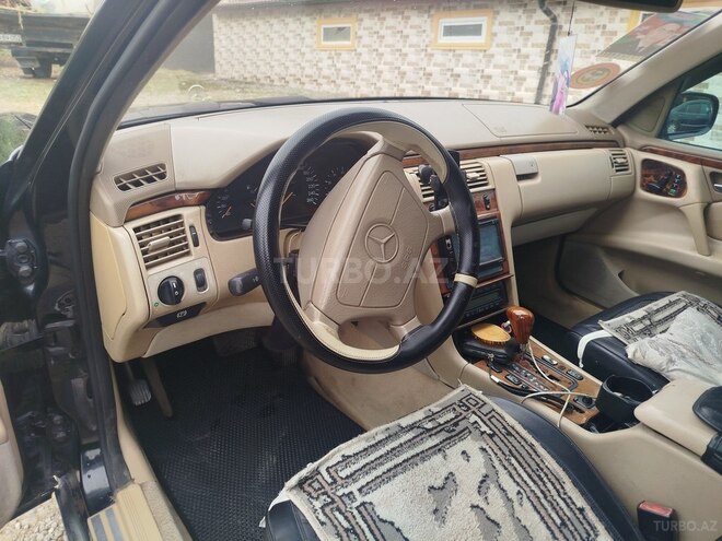 Mercedes E 320 1998, 285,417 km - 3.2 l - Bakı