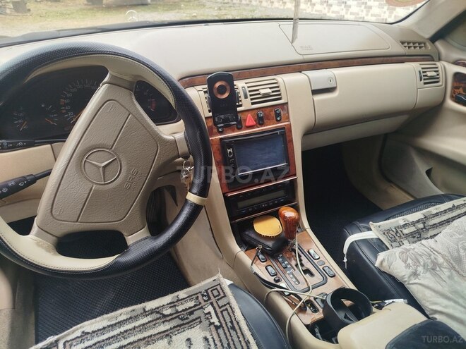 Mercedes E 320 1998, 285,417 km - 3.2 l - Bakı