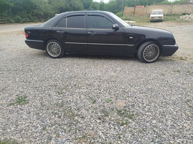 Mercedes E 320 1998, 285,417 km - 3.2 l - Bakı