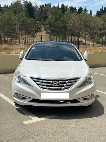 Hyundai Sonata-1