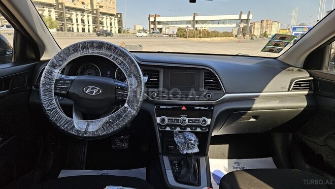 Hyundai Elantra 2019, 75,000 km - 2.0 l - Bakı