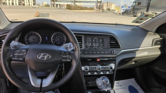 Hyundai Elantra 2019, 75,000 km - 2.0 l - Bakı