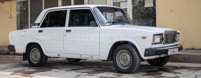 LADA (VAZ) 2107 2006, 95,000 km - 1.6 л - Salyan