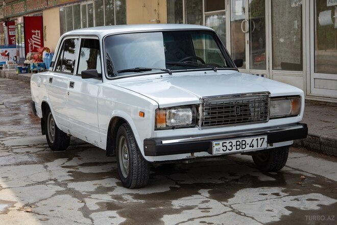 LADA (VAZ) 2107 2006, 95,000 km - 1.6 л - Salyan