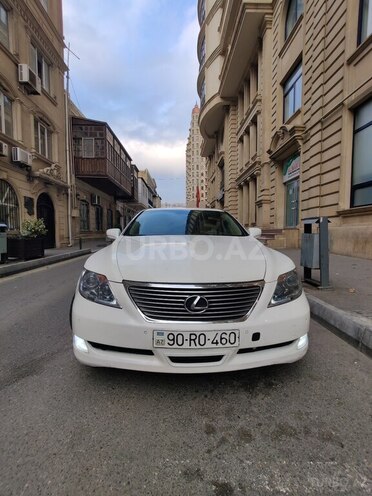 Lexus LS 460L-1