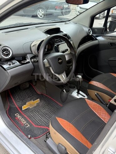 Chevrolet Spark-10