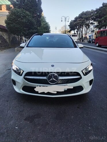 Mercedes  2019, 82,881 km - 2.0 l - Bakı