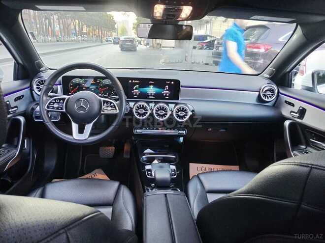 Mercedes  2019, 82,881 km - 2.0 l - Bakı