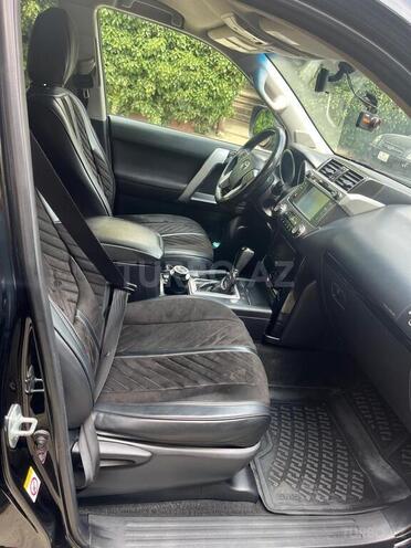Toyota Land Cruiser Prado-5