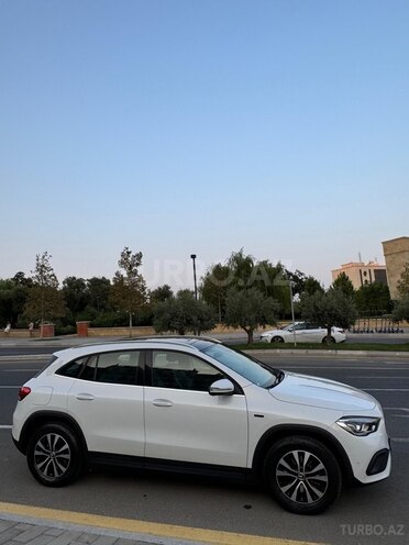 Mercedes GLA 250 4MATIC 2020, 40,217 km - 1.4 l - Bakı