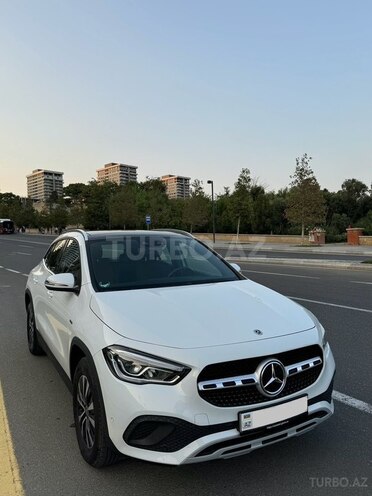 Mercedes GLA 250 4MATIC 2020, 40,217 km - 1.4 l - Bakı