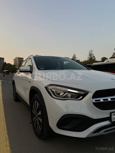 Mercedes GLA 250 4MATIC 2020, 40,217 km - 1.4 l - Bakı