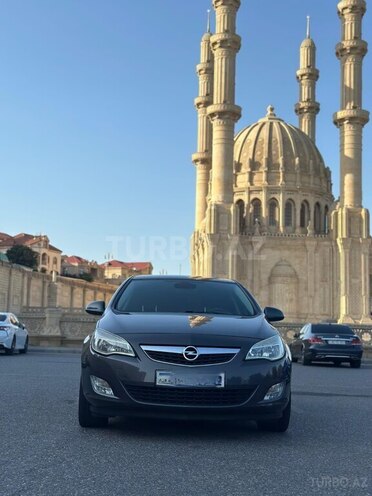 Opel Astra 2010, 300,000 km - 1.3 l - İsmayıllı