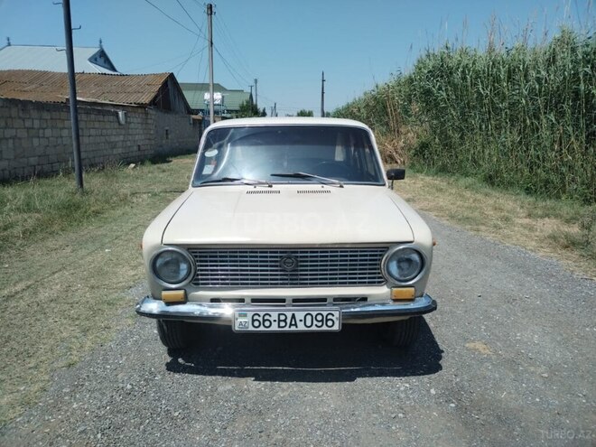 LADA (VAZ) 21011-3