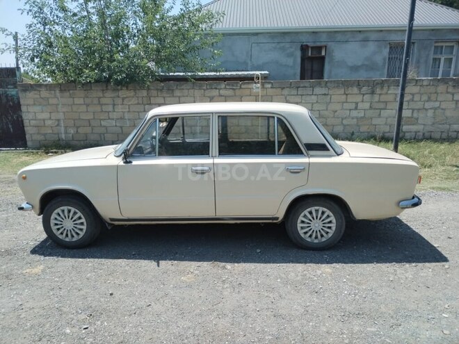 LADA (VAZ) 21011-1