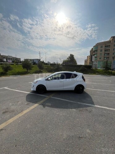 Toyota Aqua 2016, 385,295 km - 1.5 l - Bakı