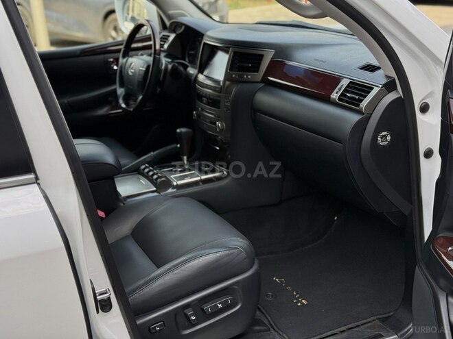 Lexus LX 570-9