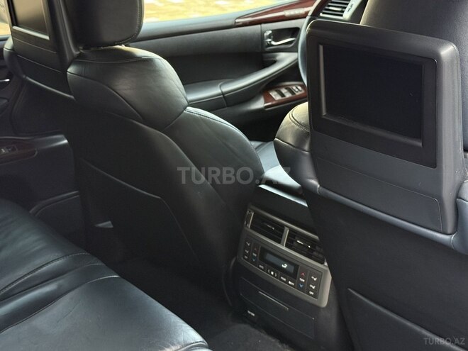 Lexus LX 570-11