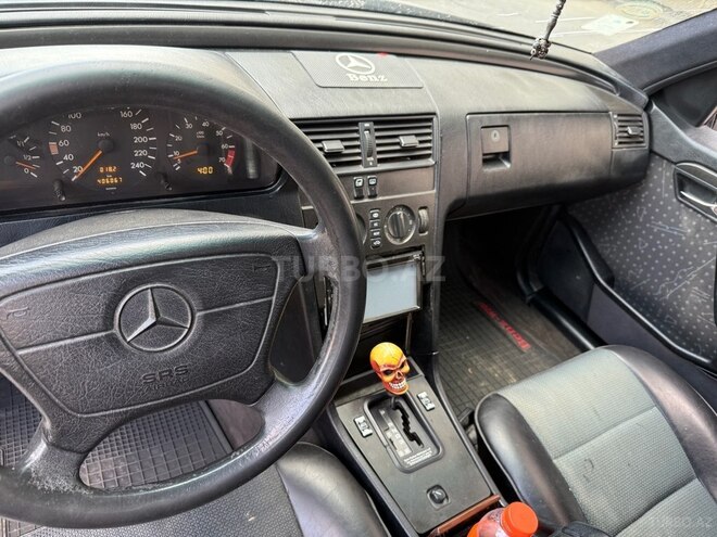 Mercedes C 180-4