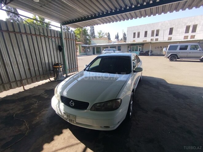 Nissan Maxima-5
