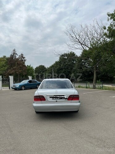 Mercedes E 230 1997, 254,666 km - 2.3 l - Masallı
