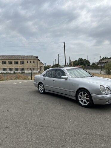 Mercedes E 230 1997, 254,666 km - 2.3 l - Masallı