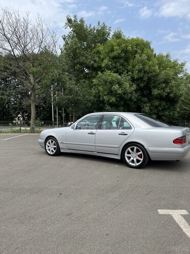 Mercedes E 230 1997, 254,666 km - 2.3 l - Masallı
