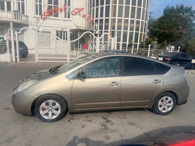 Toyota Prius-8