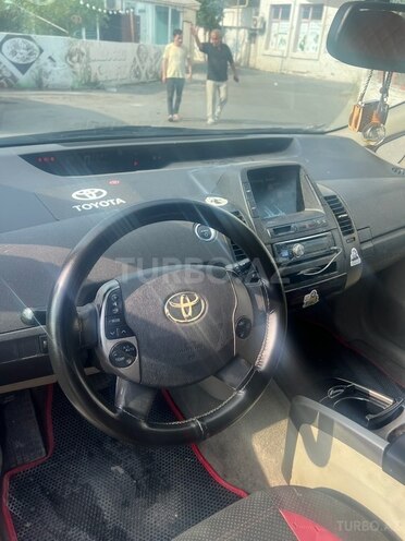 Toyota Prius-3