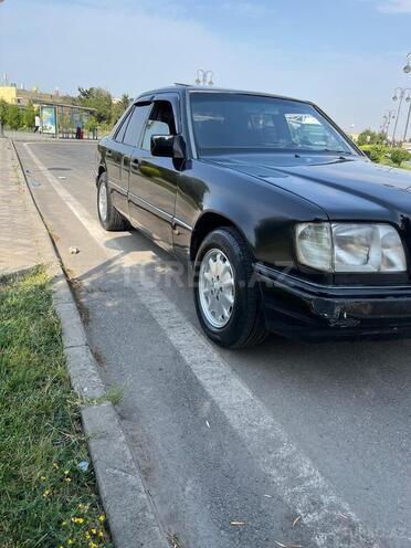 Mercedes E 200 d 1995, 341,850 km - 2.0 l - Bakı