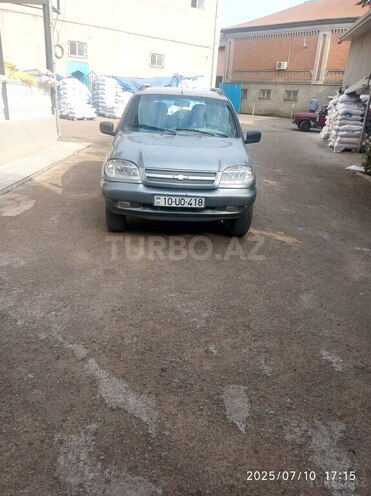 Chevrolet Niva 2005, 250,000 km - 1.7 l - Lerik
