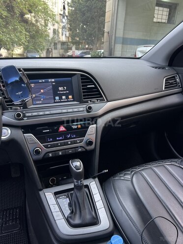 Hyundai Elantra 2016, 101,000 km - 1.6 l - Bakı