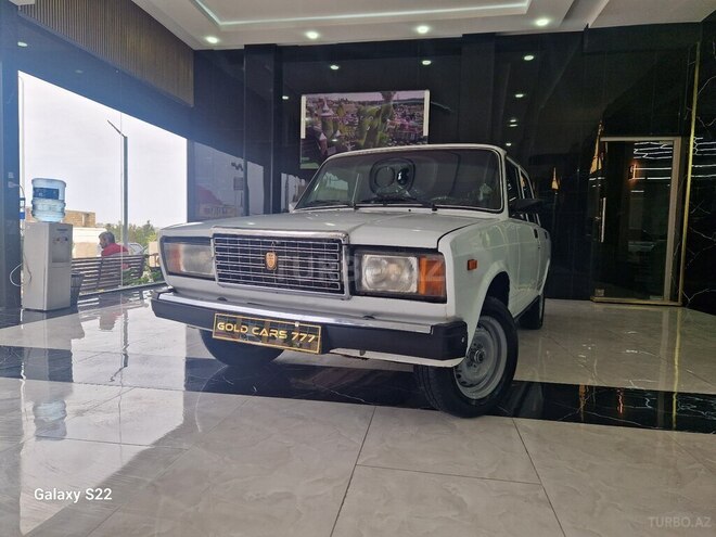 LADA (VAZ) 2107-1