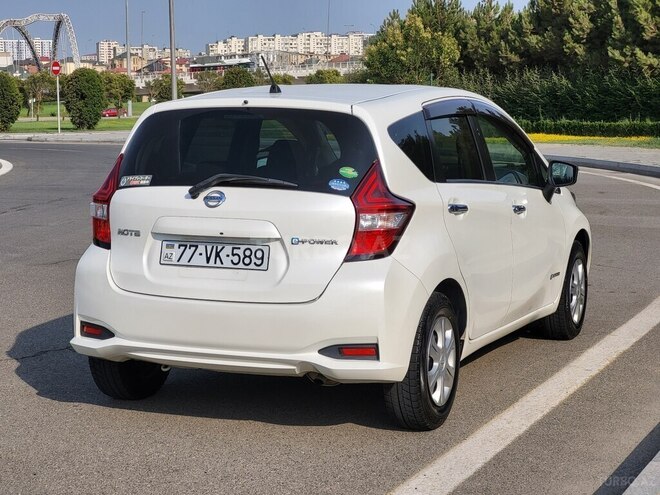 Nissan Note-8