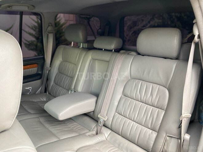 Lexus LX 470-11