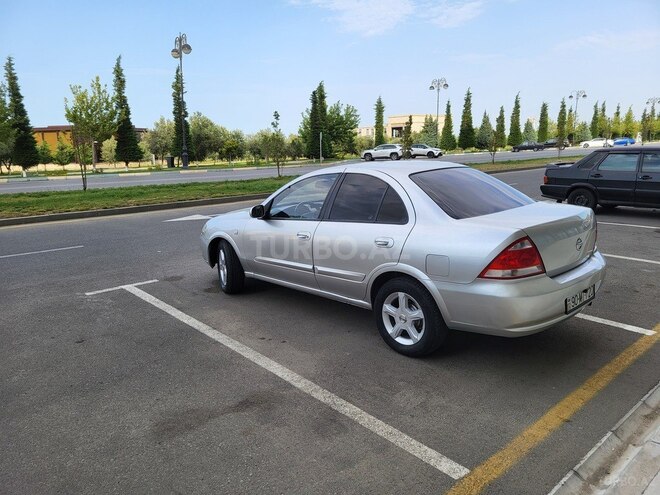 Nissan Sunny-4