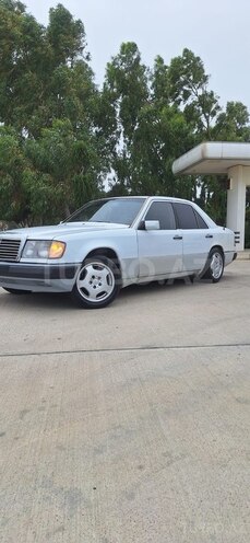 Mercedes E 250 1990, 376,000 km - 2.5 l - Bakı
