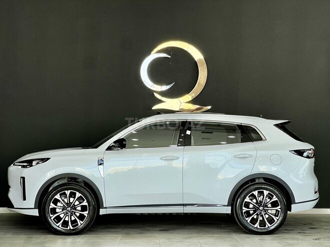 Changan Qiyuan Q05-3