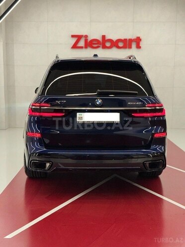 BMW X7-4