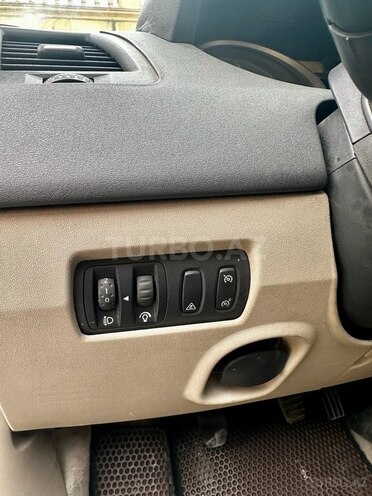 Renault Megane-10