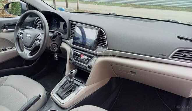 Hyundai Elantra 2017, 95,000 km - 2.0 л - Bakı