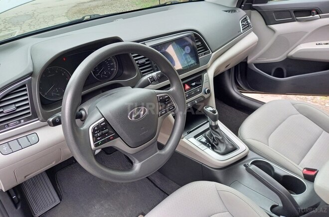 Hyundai Elantra 2017, 95,000 km - 2.0 л - Bakı